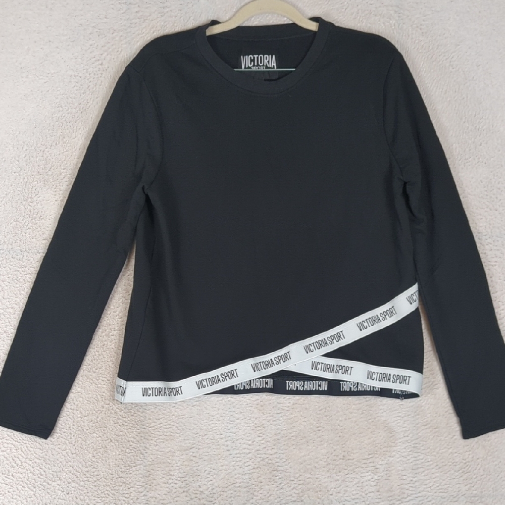 Victoria Sport Women's Oversized Athletic‎ Long Sleeve Shirt Size S